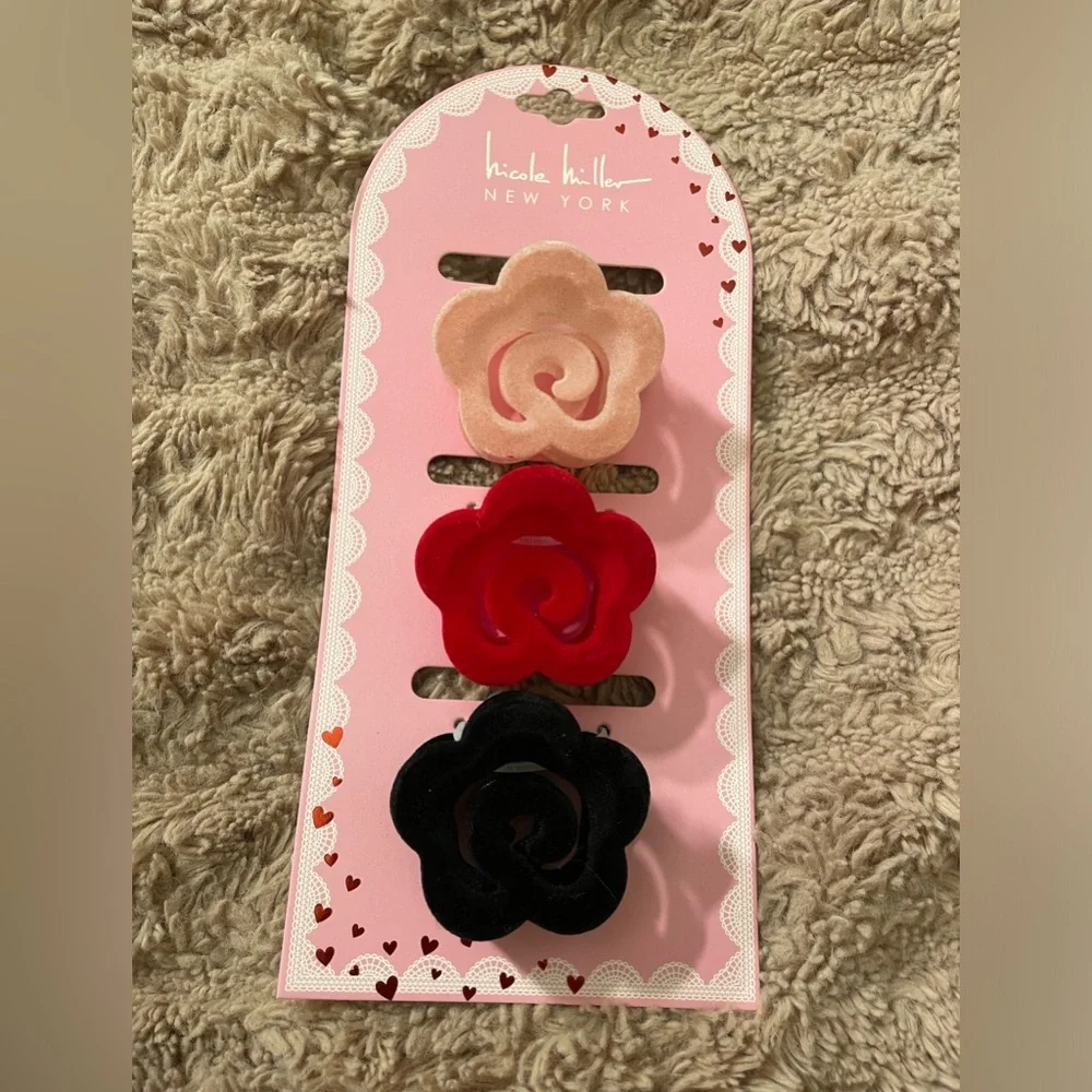 NWT Nicole Miller New York Three Velvet Flower Claw Hair Clips